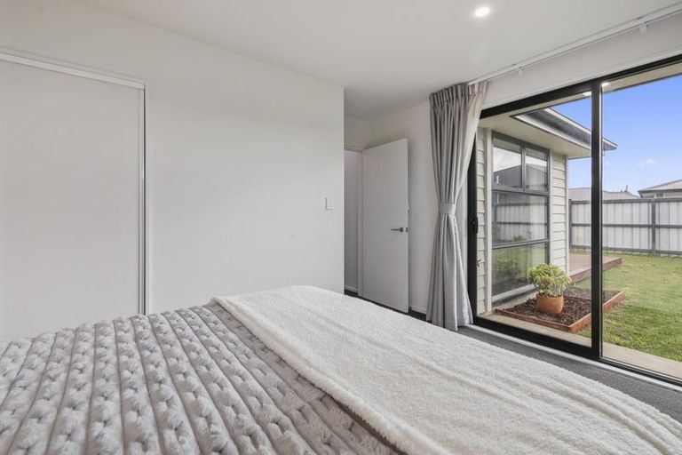 Photo of property in 11 Clonbunny Close, Rolleston, 7614