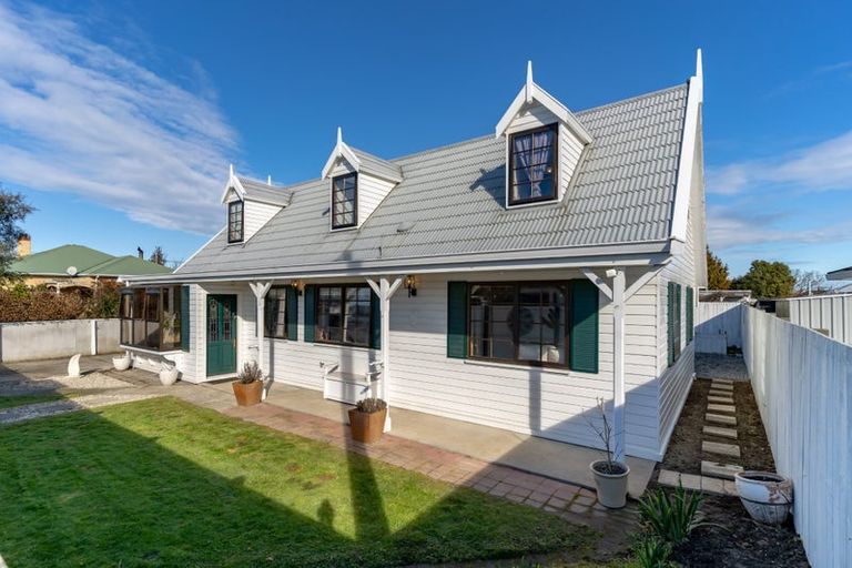 Photo of property in 1 Duthie Street, Milton, 9220