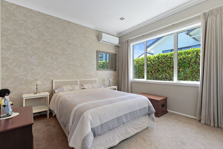 Photo of property in 12 Amberley Place, Flagstaff, Hamilton, 3210