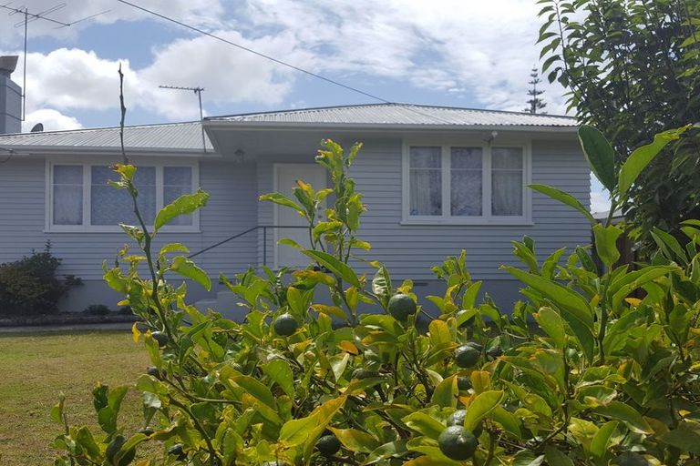 Photo of property in 16 Claymore Street, Manurewa, Auckland, 2102