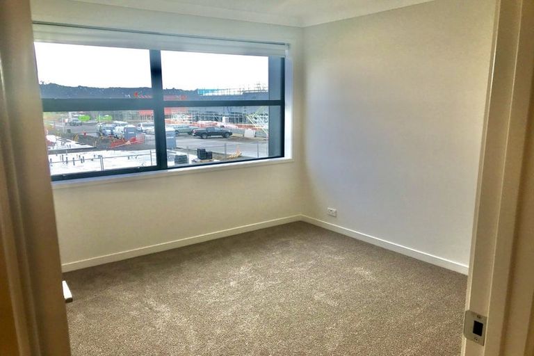 Photo of property in 10 Whimbrel Road, Flat Bush, Auckland, 2019