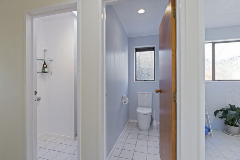 Photo of property in 62e Poplar Grove, Whalers Gate, New Plymouth, 4310