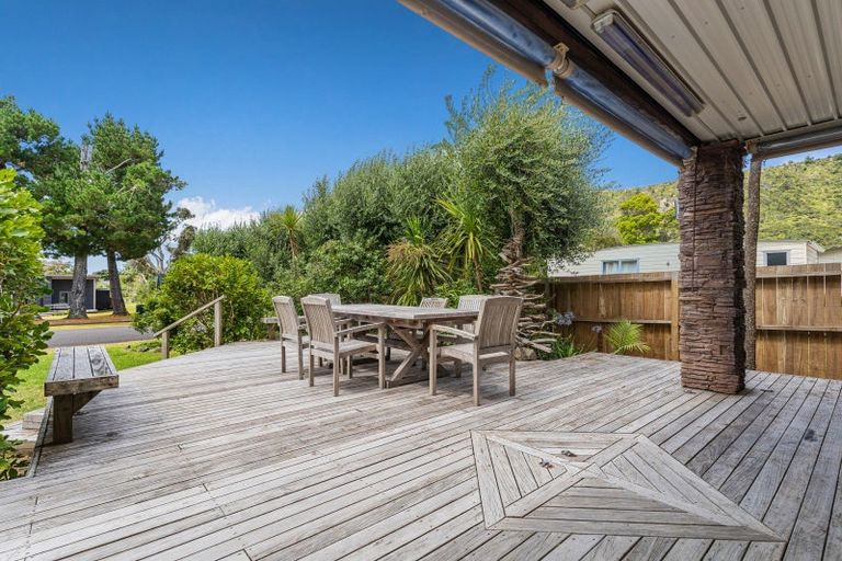 Photo of property in 230 Waimaire Avenue, Matarangi, Whitianga, 3592