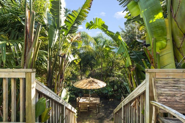 Photo of property in 27 Bayvista Close, Welcome Bay, Tauranga, 3112