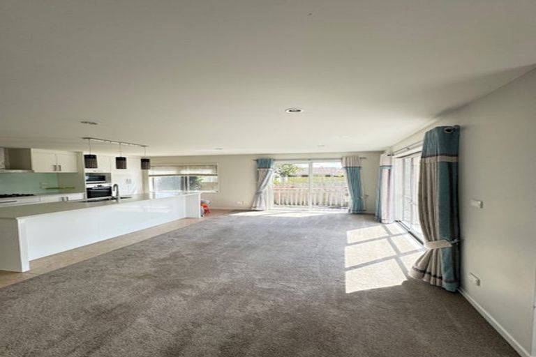 Photo of property in 55a Te Kanawa Crescent, Henderson, Auckland, 0610