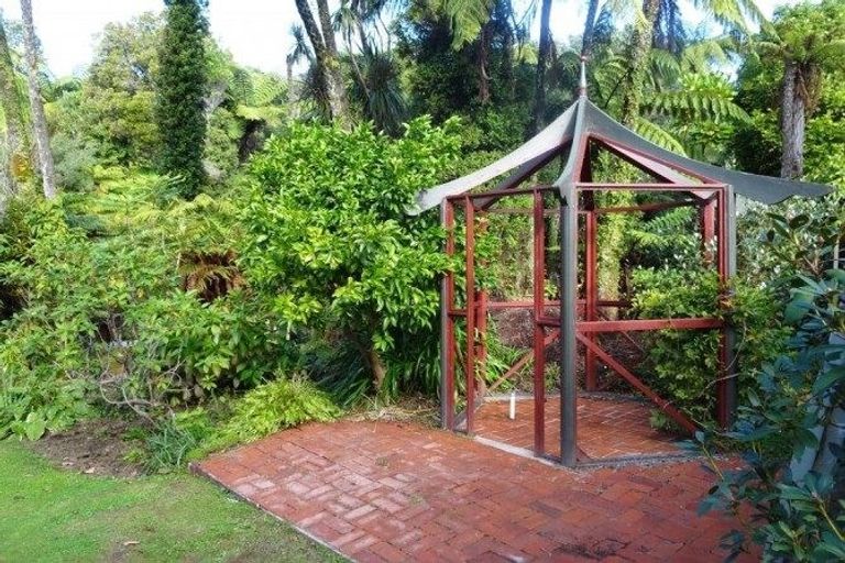 Photo of property in 8 Leith Crescent, Greymouth, 7805