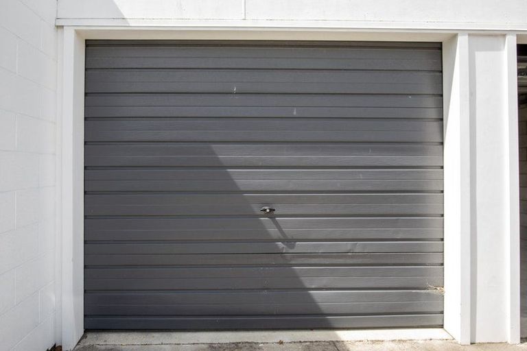 Photo of property in 2/28 Aikmans Road, Merivale, Christchurch, 8014