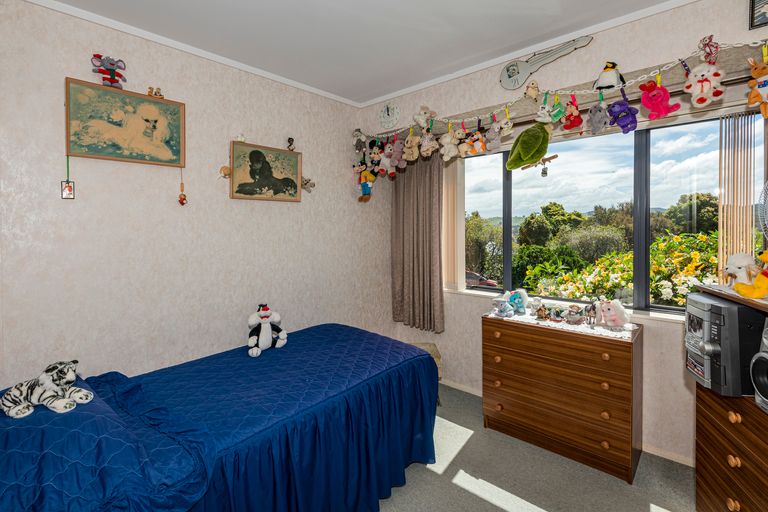 Photo of property in 35 Yorke Road, Haruru, 0204