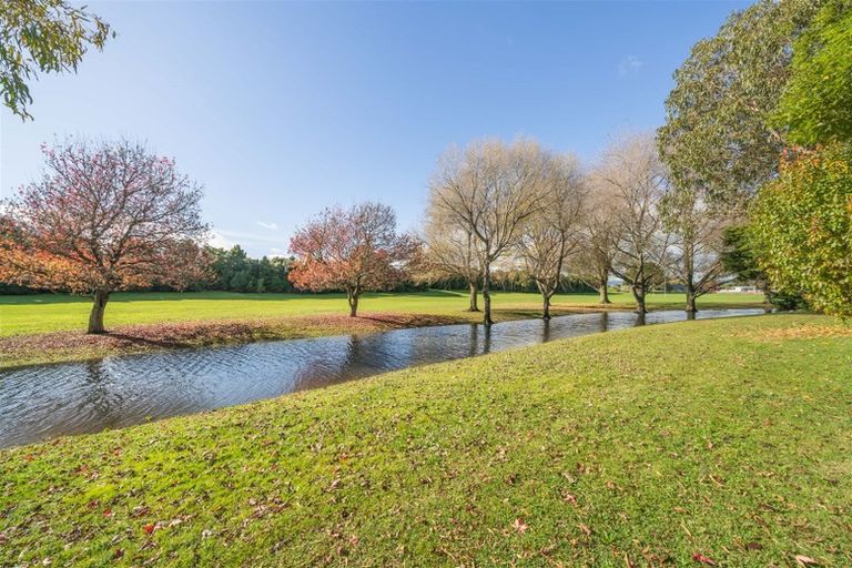 Photo of property in 28 Kentucky Way, Awapuni, Palmerston North, 4412