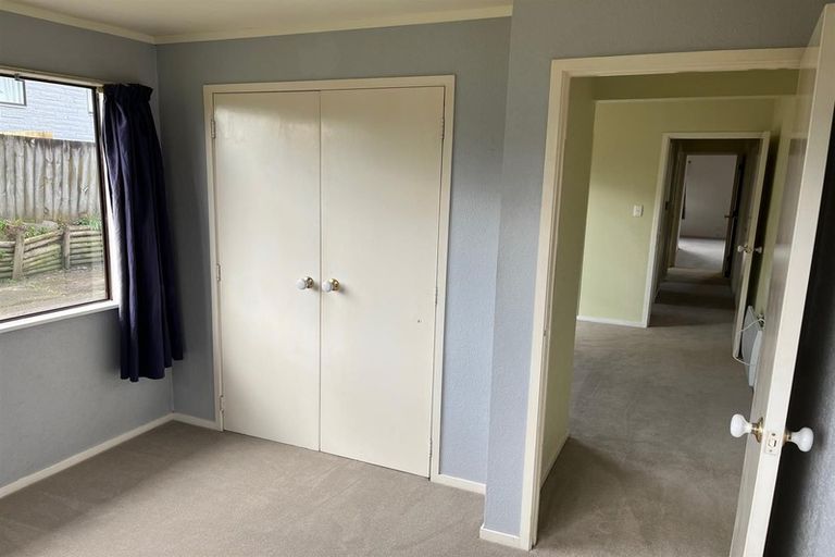 Photo of property in 13 Sispara Place, Beach Haven, Auckland, 0626