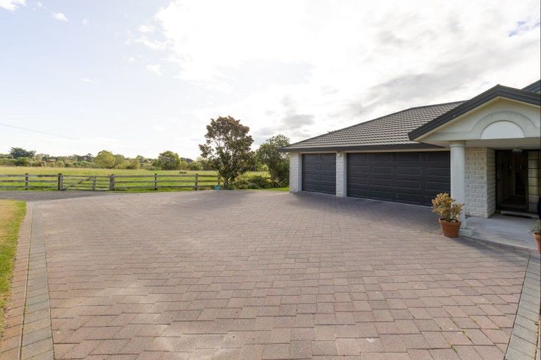 Photo of property in 205-233 Fitzherbert Road East, Aokautere, Palmerston North, 4471