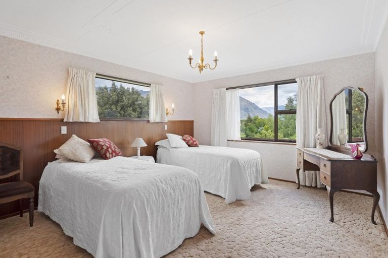 Photo of property in 47 Hunter Crescent, Wanaka, 9305