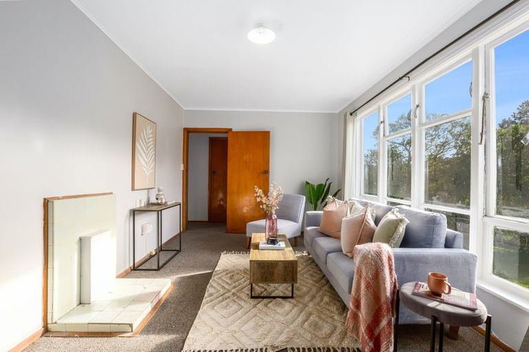 Photo of property in 10 Lincoln Grove, Cannons Creek, Porirua, 5024