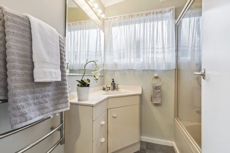 Photo of property in 22 Larsen Crescent, Tawa, Wellington, 5028