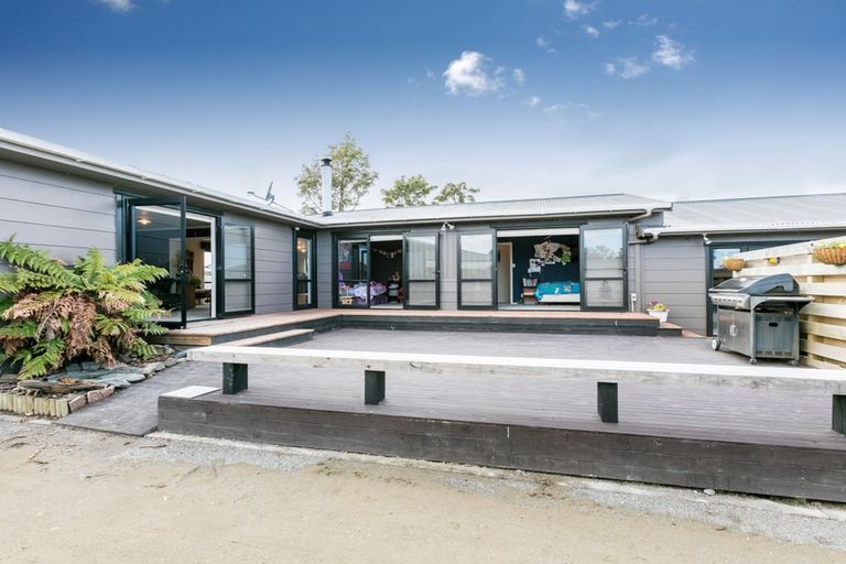 Photo of property in 61 Severn Street, Rongotea, 4476