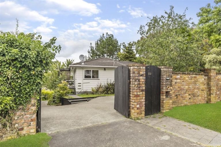 Photo of property in 123 Oreil Avenue, West Harbour, Auckland, 0618