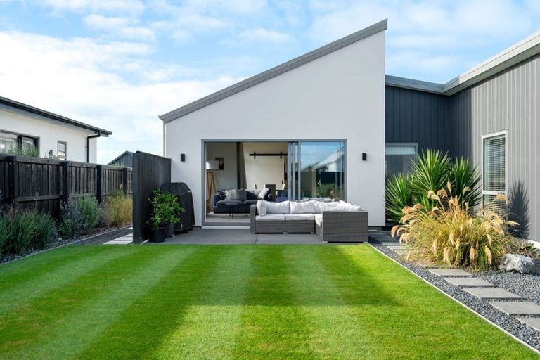 Photo of property in 27 Finstock Way, Rolleston, 7614