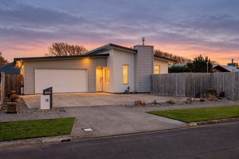 Photo of property in 20 Freedom Drive, Kelvin Grove, Palmerston North, 4414