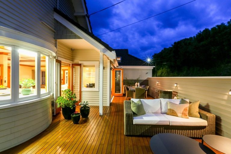 Photo of property in 83 Brougham Street, New Plymouth, 4310