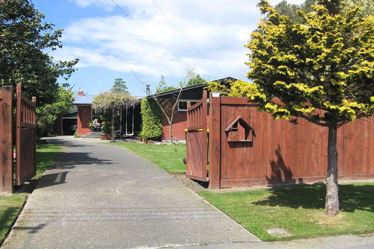 Photo of property in 14 Brockham Street, Casebrook, Christchurch, 8051