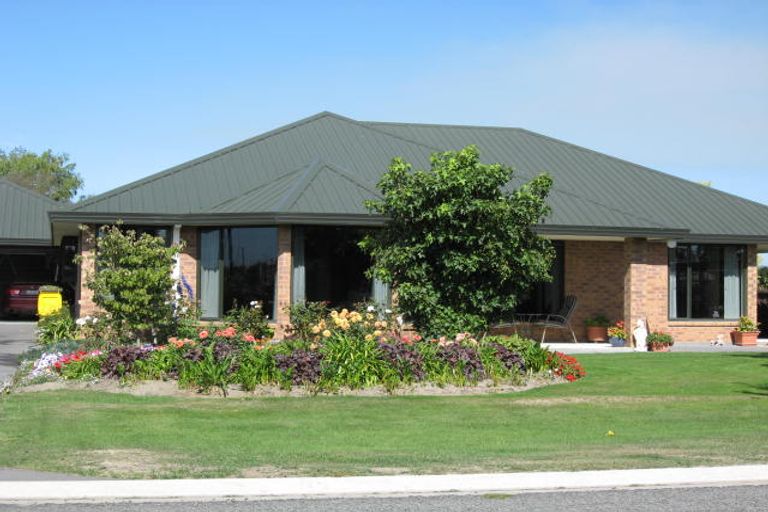 Photo of property in 18 Woodville Street, Leeston, 7632