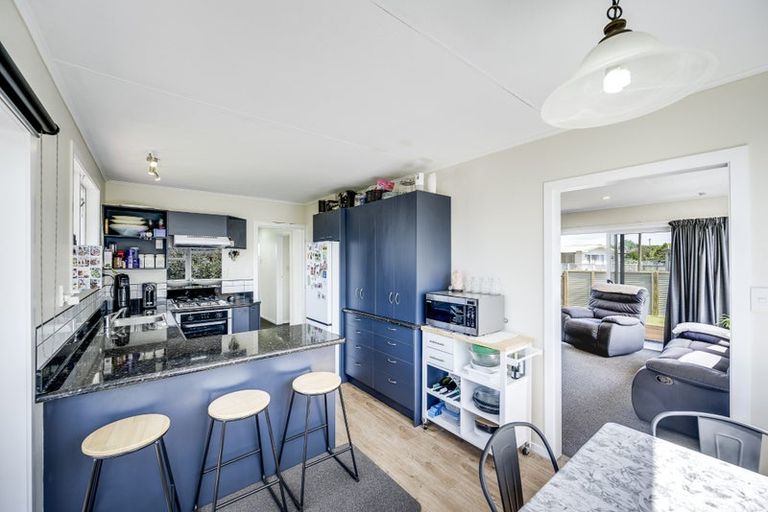 Photo of property in 7 Frickleton Street, Taradale, Napier, 4112