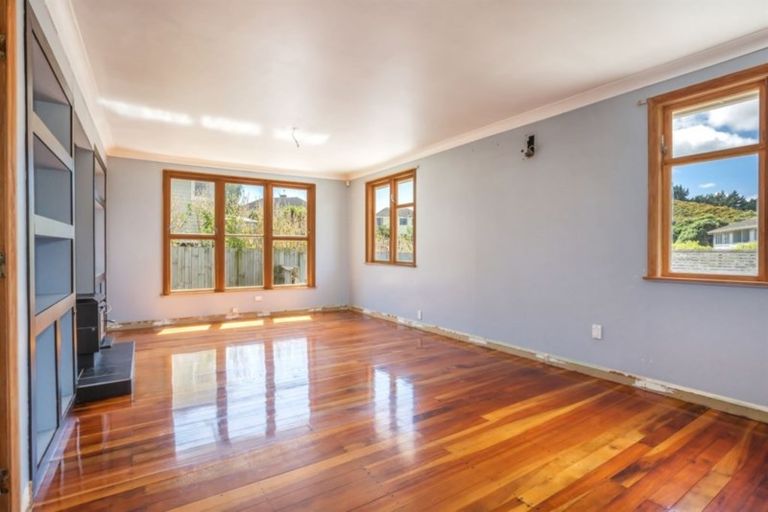 Photo of property in 61 Jillett Street, Titahi Bay, Porirua, 5022