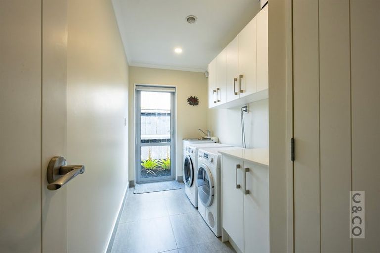 Photo of property in 9 Pohutukawa Parade, Riverhead, 0820