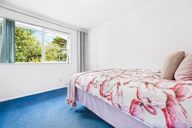 Photo of property in 156 Godley Road, Titirangi, Auckland, 0604