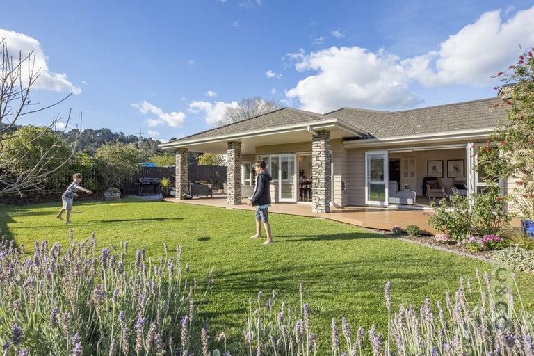 Photo of property in 4 Crabb Fields Lane, Riverhead, 0820