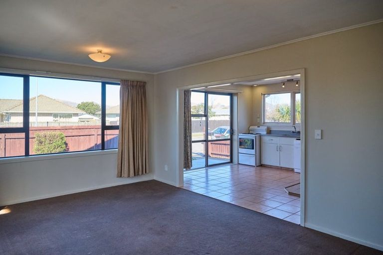 Photo of property in 1/29 Kuaka Crescent, Bromley, Christchurch, 8062
