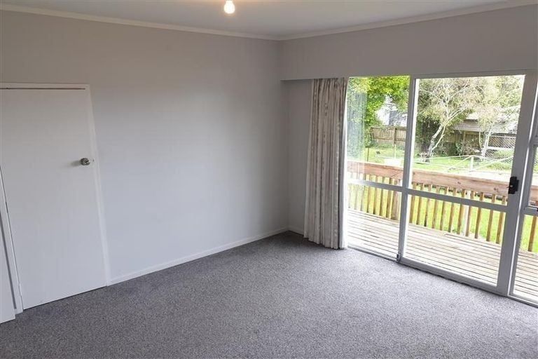 Photo of property in 92 Te Atatu Road, Te Atatu South, Auckland, 0610