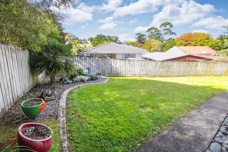 Photo of property in 15 Peterhouse Place, West Harbour, Auckland, 0618