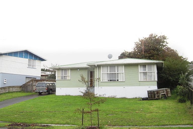 Photo of property in 50 Larne Avenue, Pakuranga Heights, Auckland, 2010