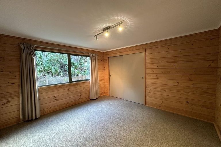 Photo of property in 8a Riverstone Drive, Riverstone Terraces, Upper Hutt, 5018