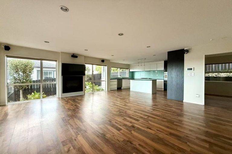 Photo of property in 240 Sturges Road, Henderson, Auckland, 0612