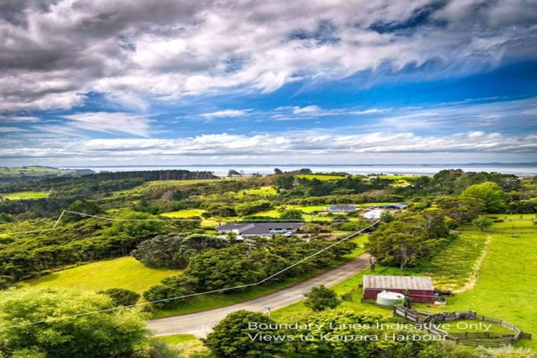 Photo of property in 158 Mcleod Road, South Head, Helensville, 0874