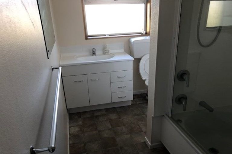 Photo of property in 4/616 Whitehead Road, Saint Leonards, Hastings, 4120