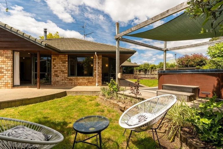 Photo of property in 17 Stagg Place, Brightwater, 7022