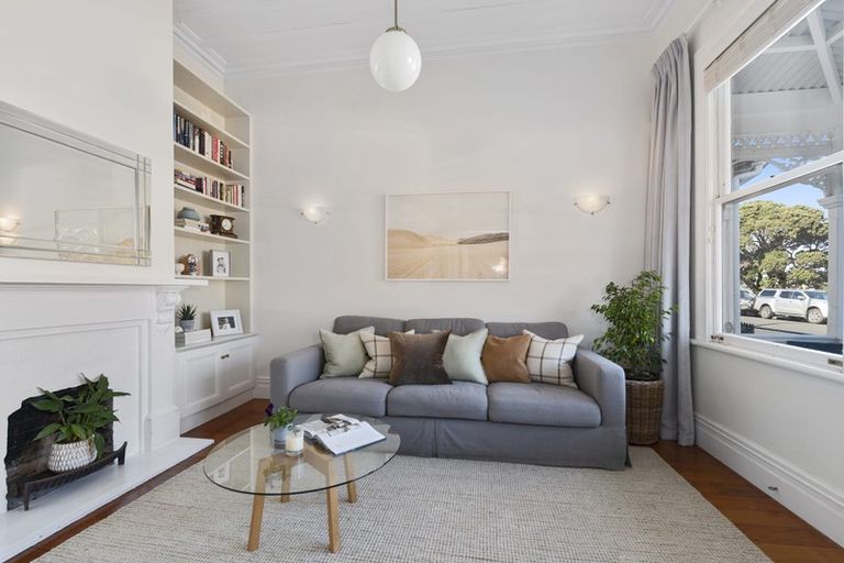 Photo of property in 31 Queens Parade, Devonport, Auckland, 0624