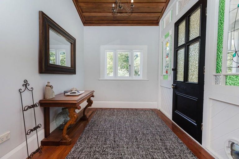 Photo of property in 2 Aerodrome Road, Dannevirke, 4972