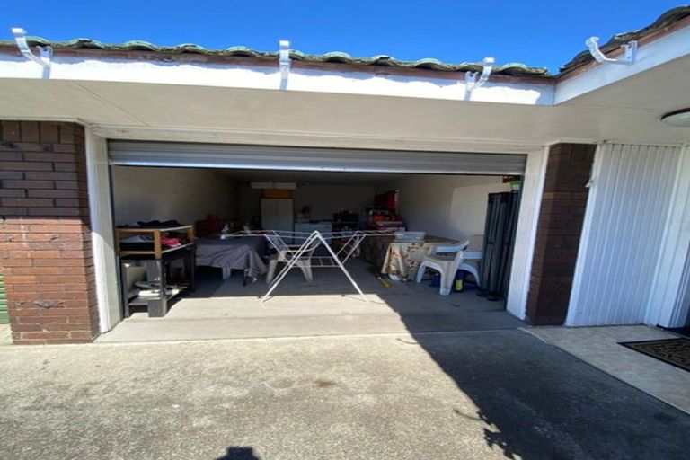 Photo of property in 2/35 Great South Road, Takanini, 2112