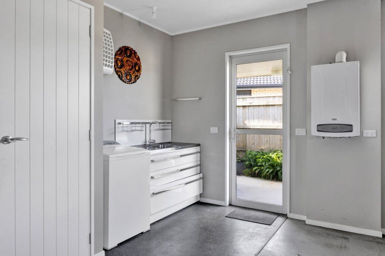 Photo of property in 4 Nikau Place, Hawera, 4610