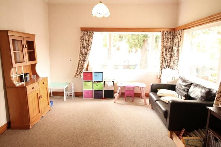 Photo of property in 135 Astley Avenue, New Lynn, Auckland, 0600