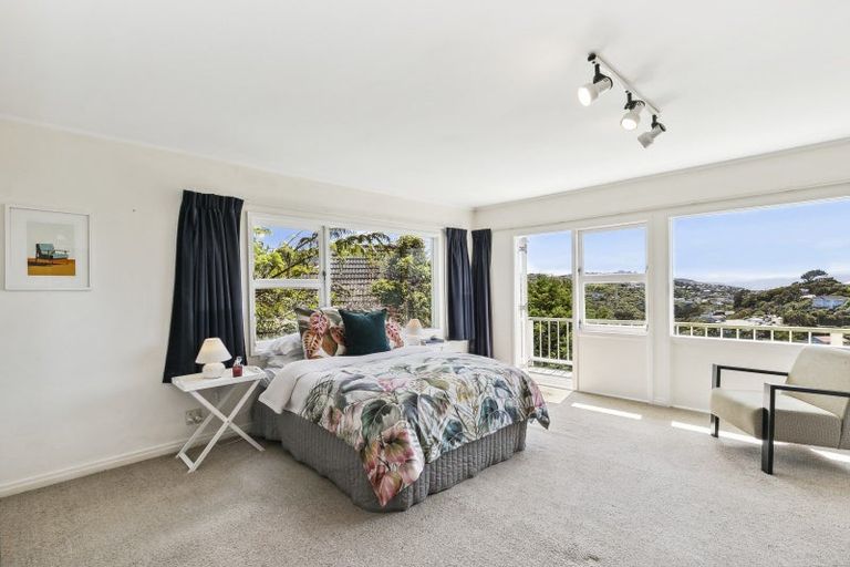 Photo of property in 67 Wadestown Road, Wadestown, Wellington, 6012