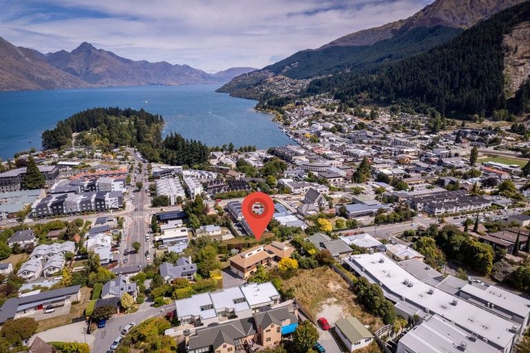 Photo of property in 19 Salmond Place, Queenstown, 9300