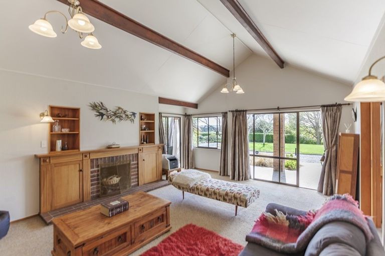 Photo of property in 350 Porangahau Road, Waipukurau, 4282