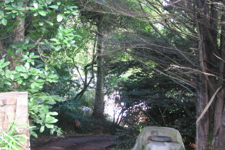 Photo of property in 373 Titirangi Road, Titirangi, Auckland, 0604