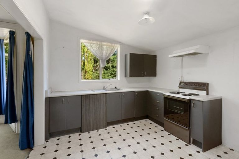 Photo of property in 17 Highfield Avenue, Dunsandel, 7682