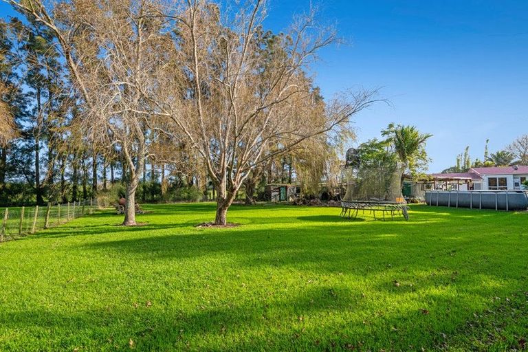 Photo of property in 2312 State Highway 16, Helensville, 0875